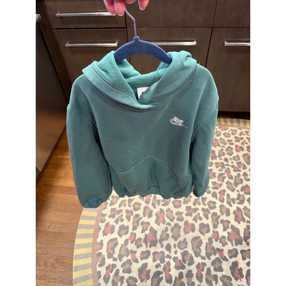 Nike Kids' Sportswear Club Pullover Hoodie green medium